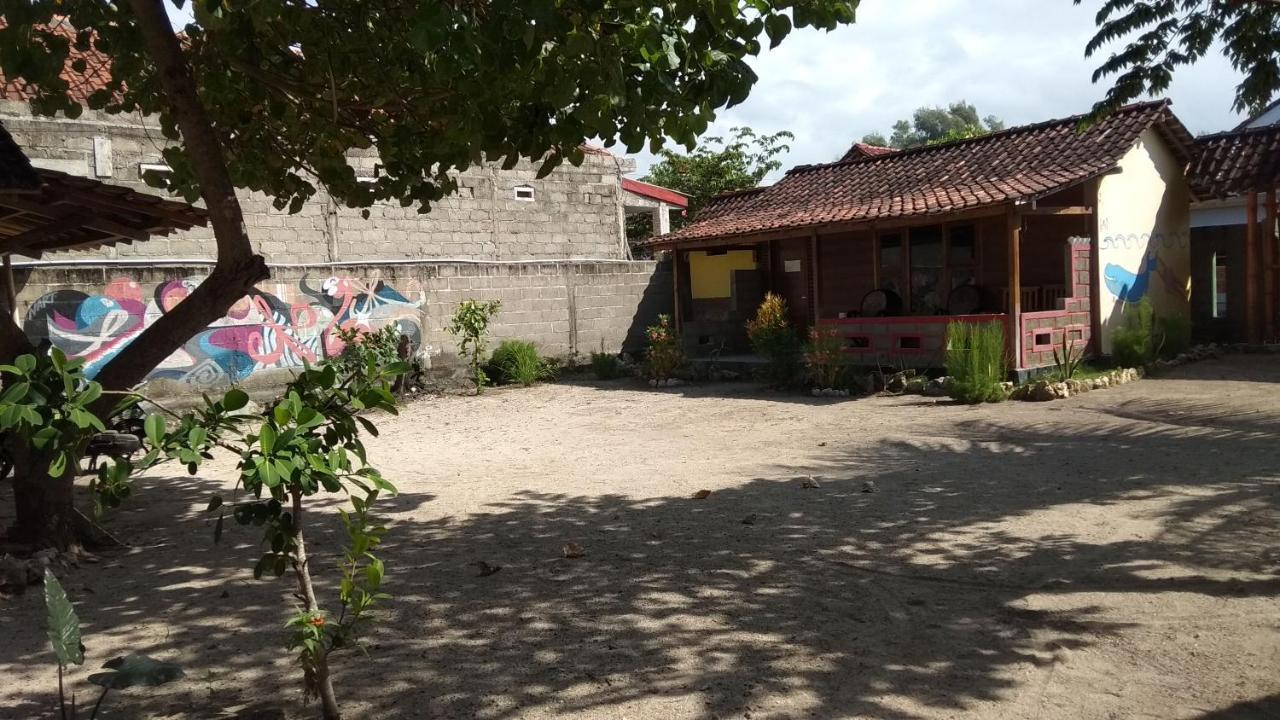 Harry'S Ocean House Watukarung Homestay Kalak Zewnętrze zdjęcie