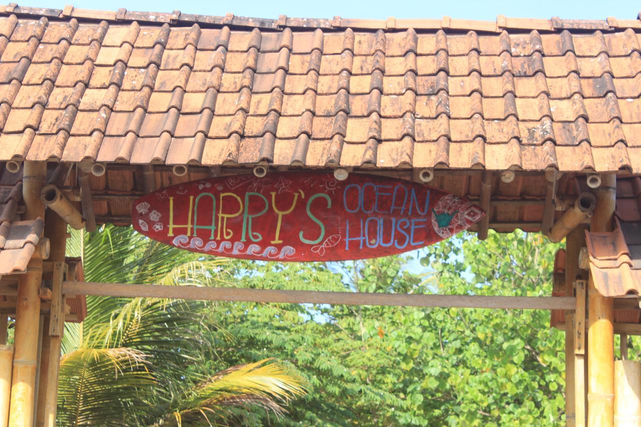 Harry'S Ocean House Watukarung Homestay Kalak Zewnętrze zdjęcie