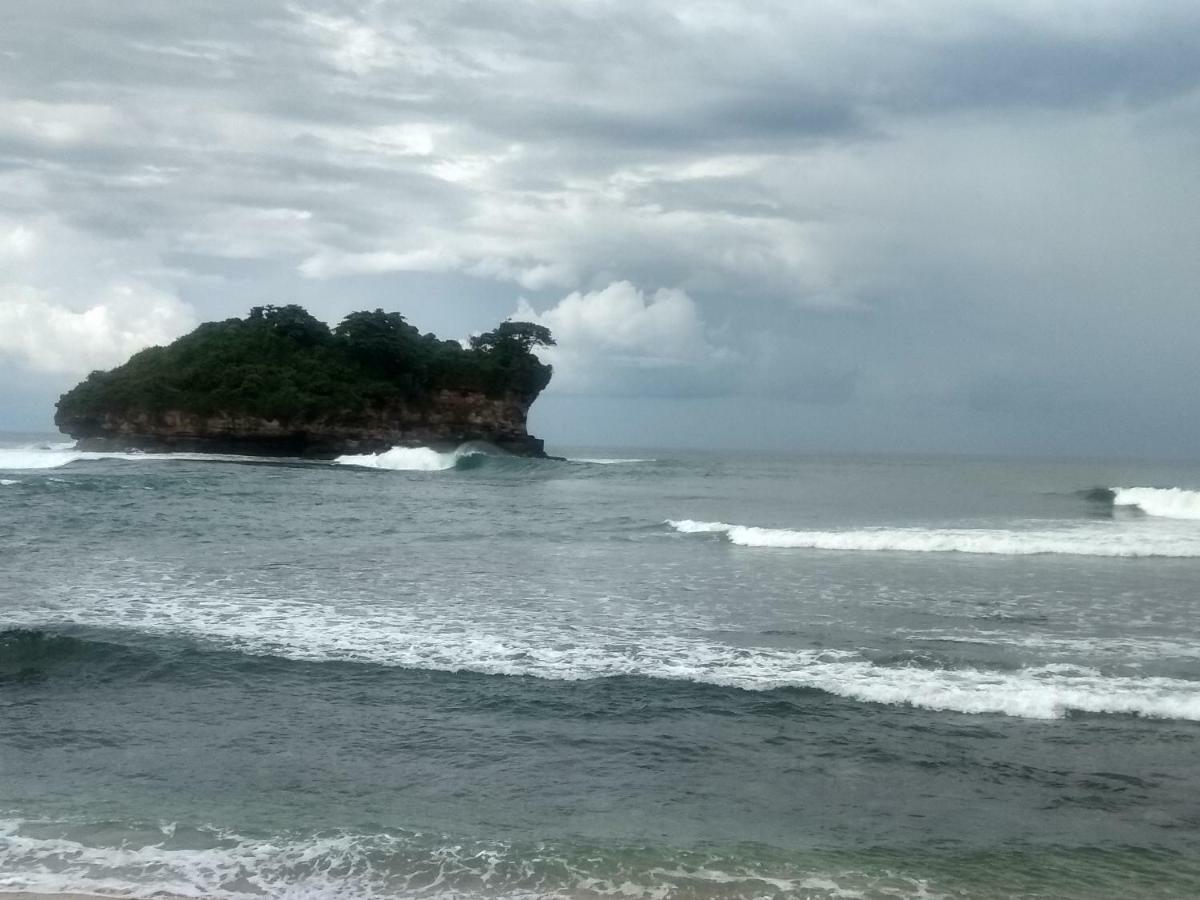 Harry'S Ocean House Watukarung Homestay Kalak Zewnętrze zdjęcie