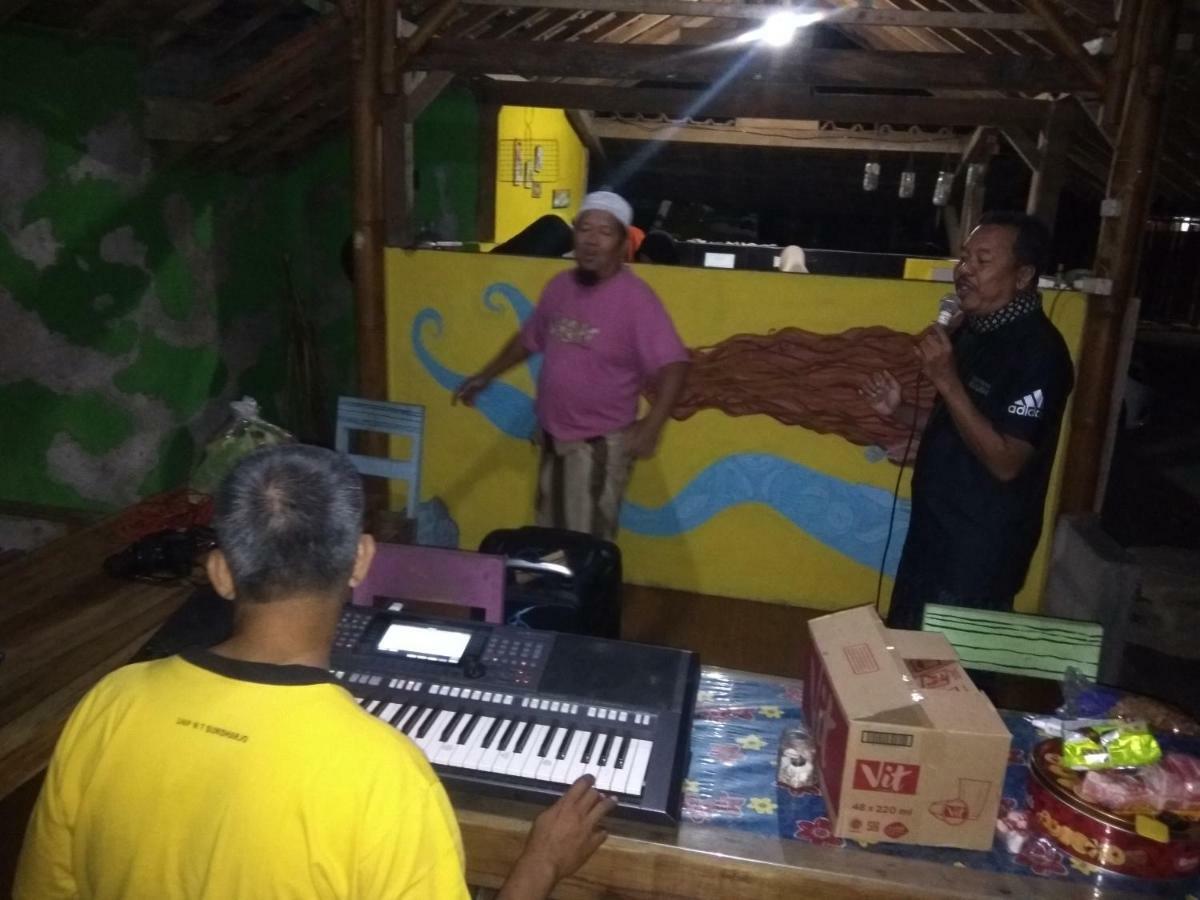 Harry'S Ocean House Watukarung Homestay Kalak Zewnętrze zdjęcie
