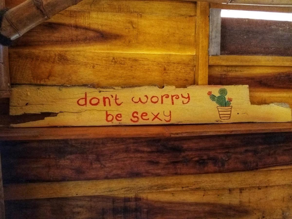 Harry'S Ocean House Watukarung Homestay Kalak Zewnętrze zdjęcie